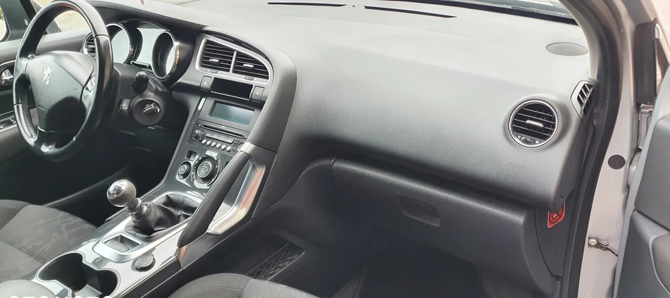 Peugeot 3008 cena 11900 przebieg: 220000, rok produkcji 2009 z Łazy małe 79